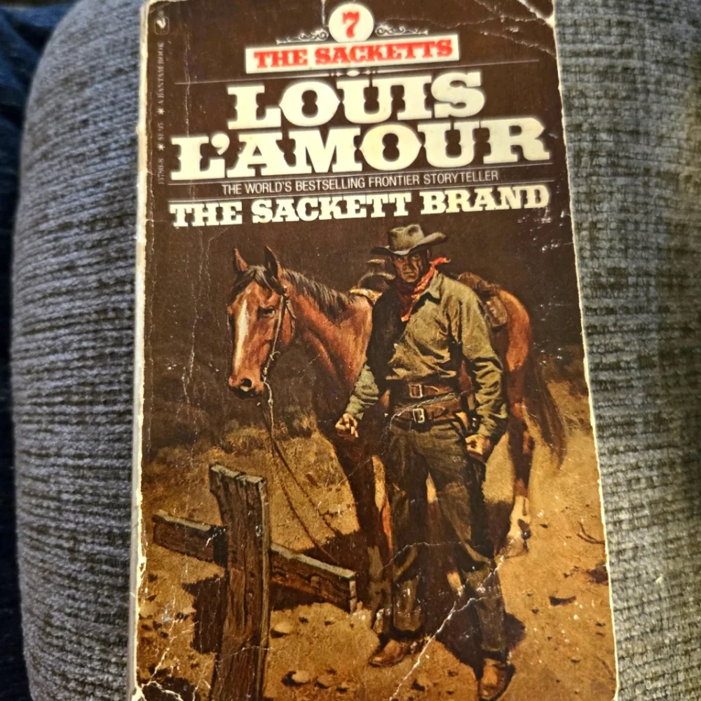 🌞Louis L'Amour The Sackett Brand Paperback Book